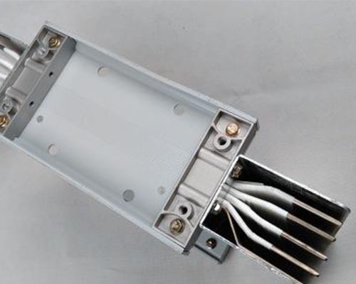 插接式封閉母線槽