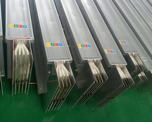 密集型照明母線槽