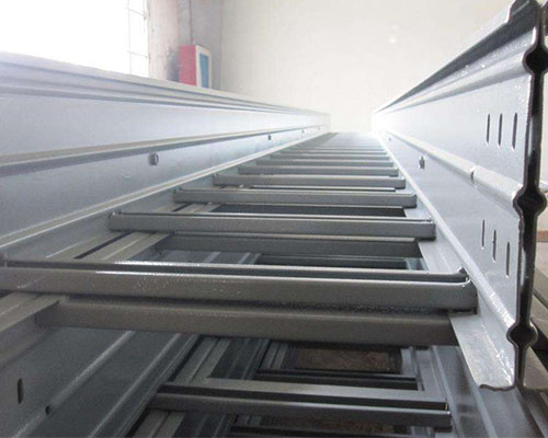 鋼制梯級(jí)式橋架